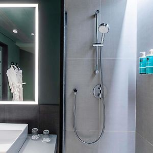 Kamar king executive